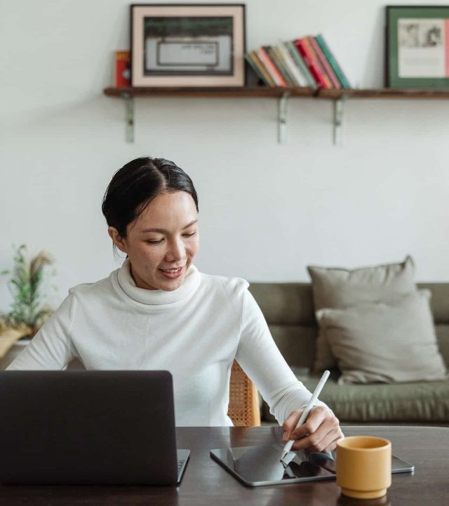 pexels-ketut-subiyanto-4474031